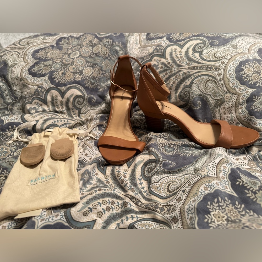 Pashion Footwear Pashionista Convertable Heels 1.0
